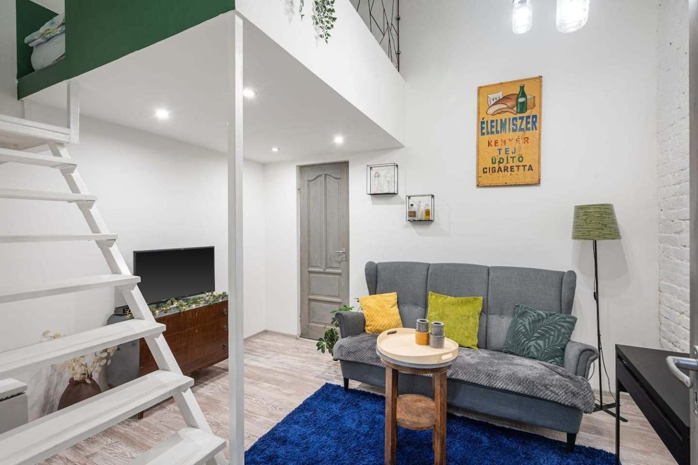 Apartamento Vintage Downtown Escape 2 Baths 2 Beds *